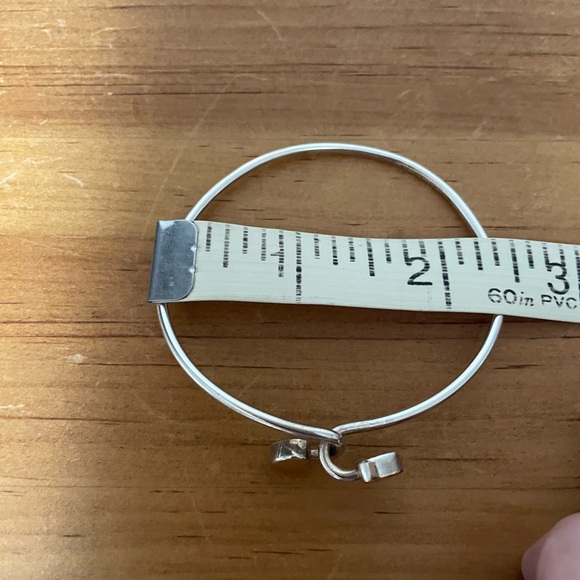 Tiffany & Co Vintage Interlocking Hearts Bangle - Picture 11 of 12